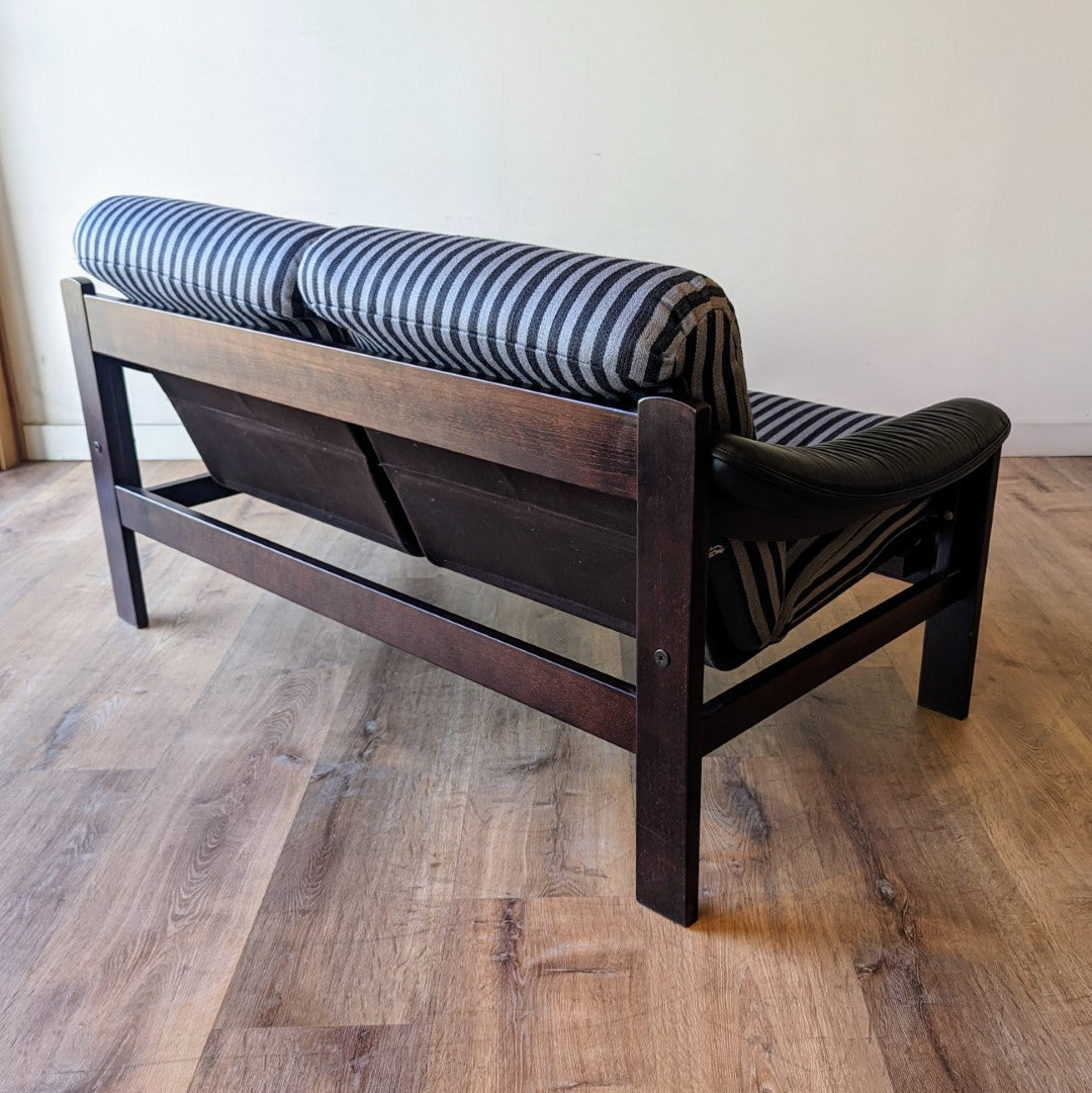 Torbjørn Afdal Loveseat