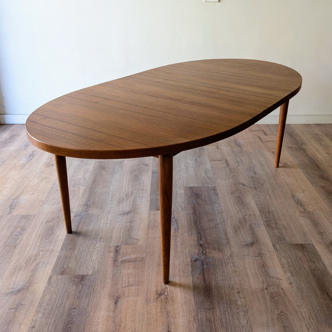 Fornem Mobelkunst Dining Table