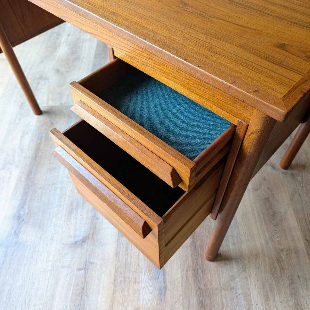 GV Gasvig Drop Leaf Desk