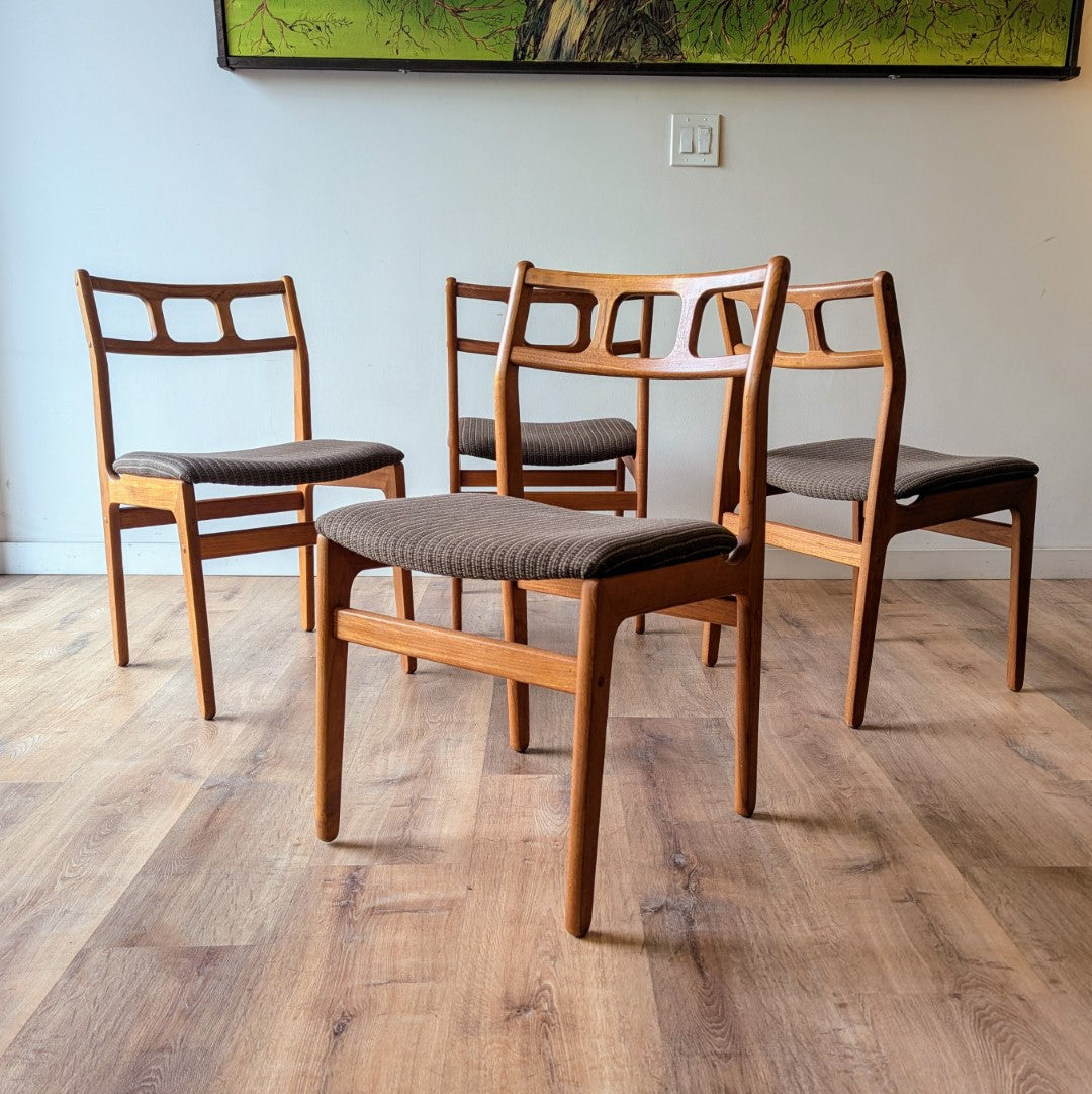 D-Scan Dining Chairs, set of 4