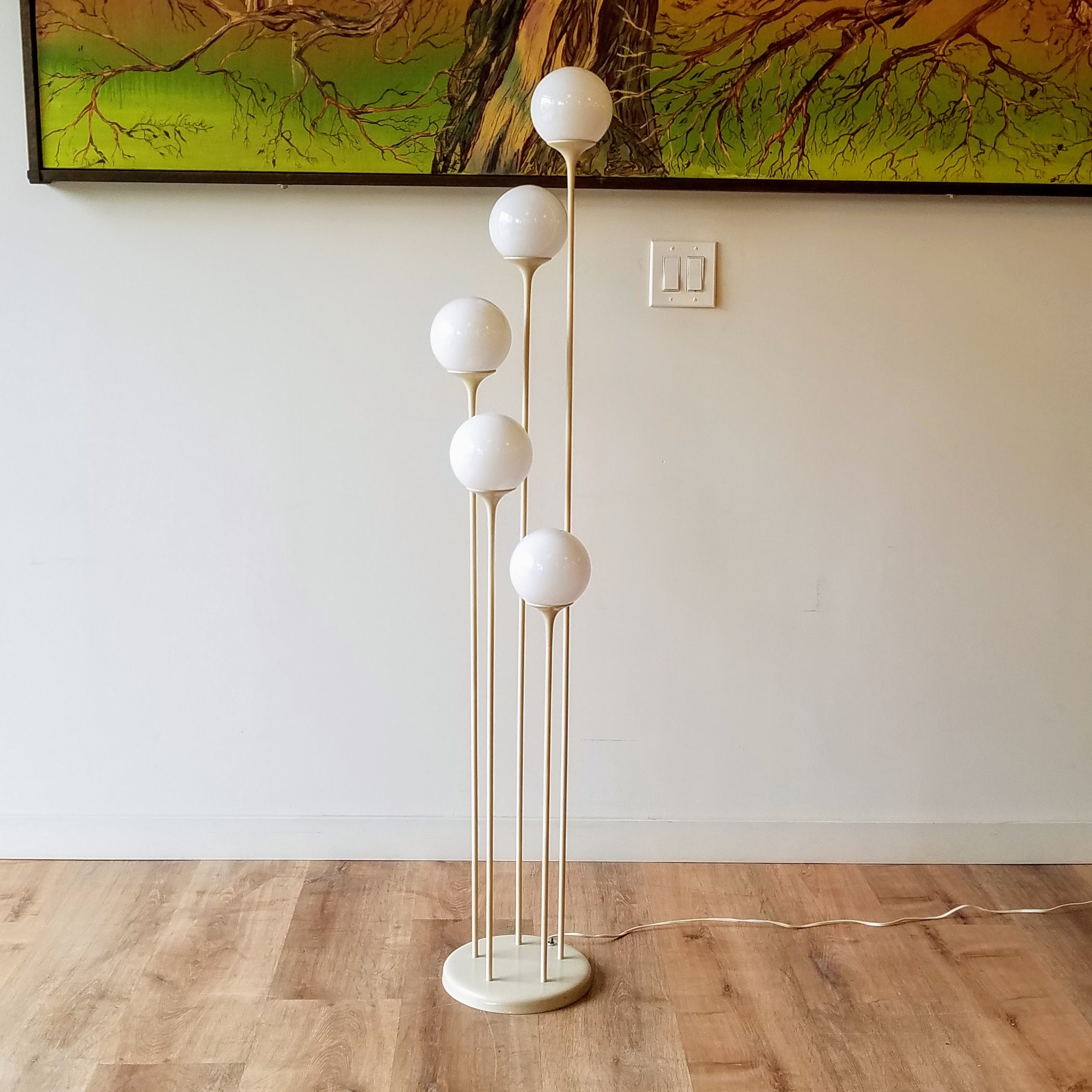 Tiered shop floor lamp