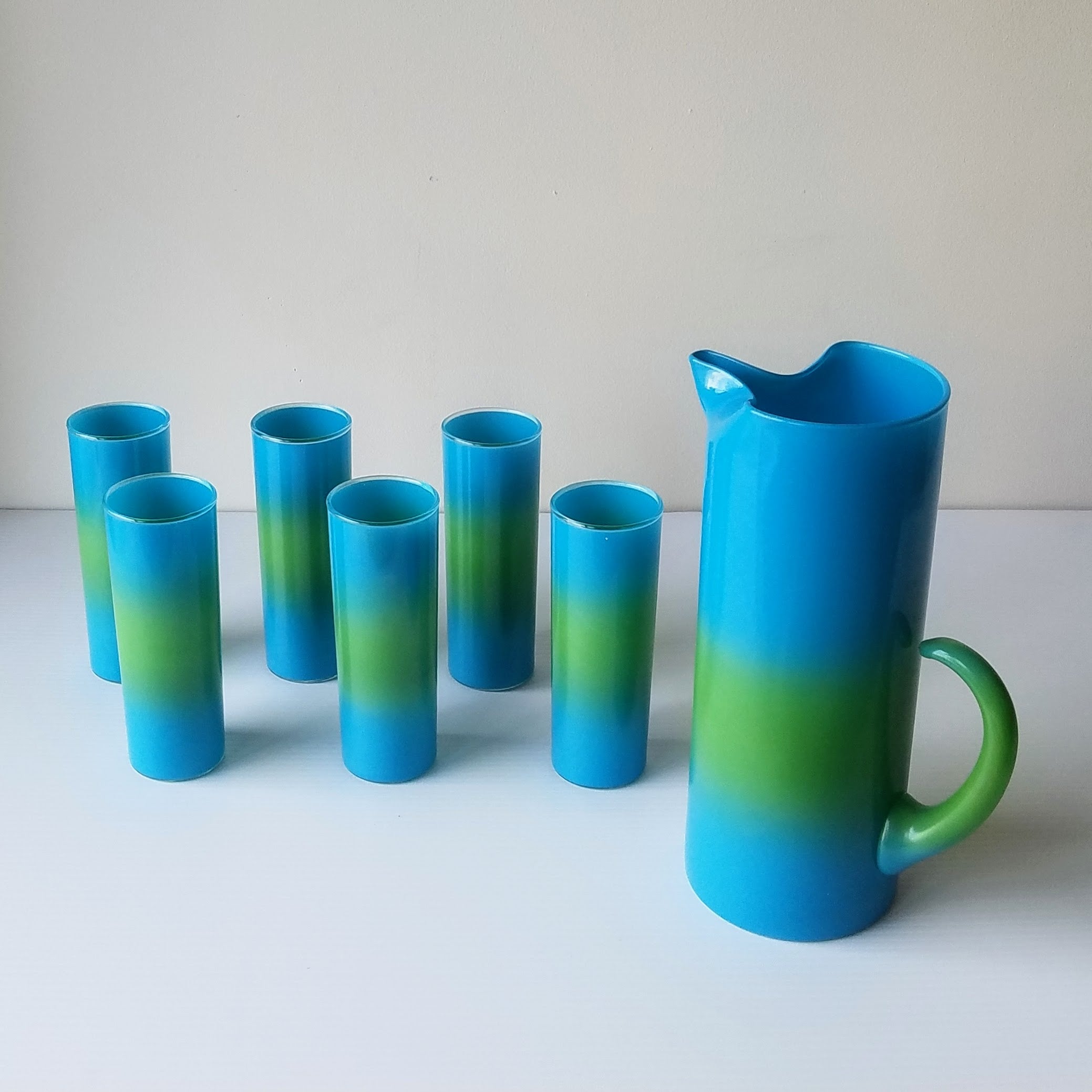 Bermuda Pitcher store & 6 Cups